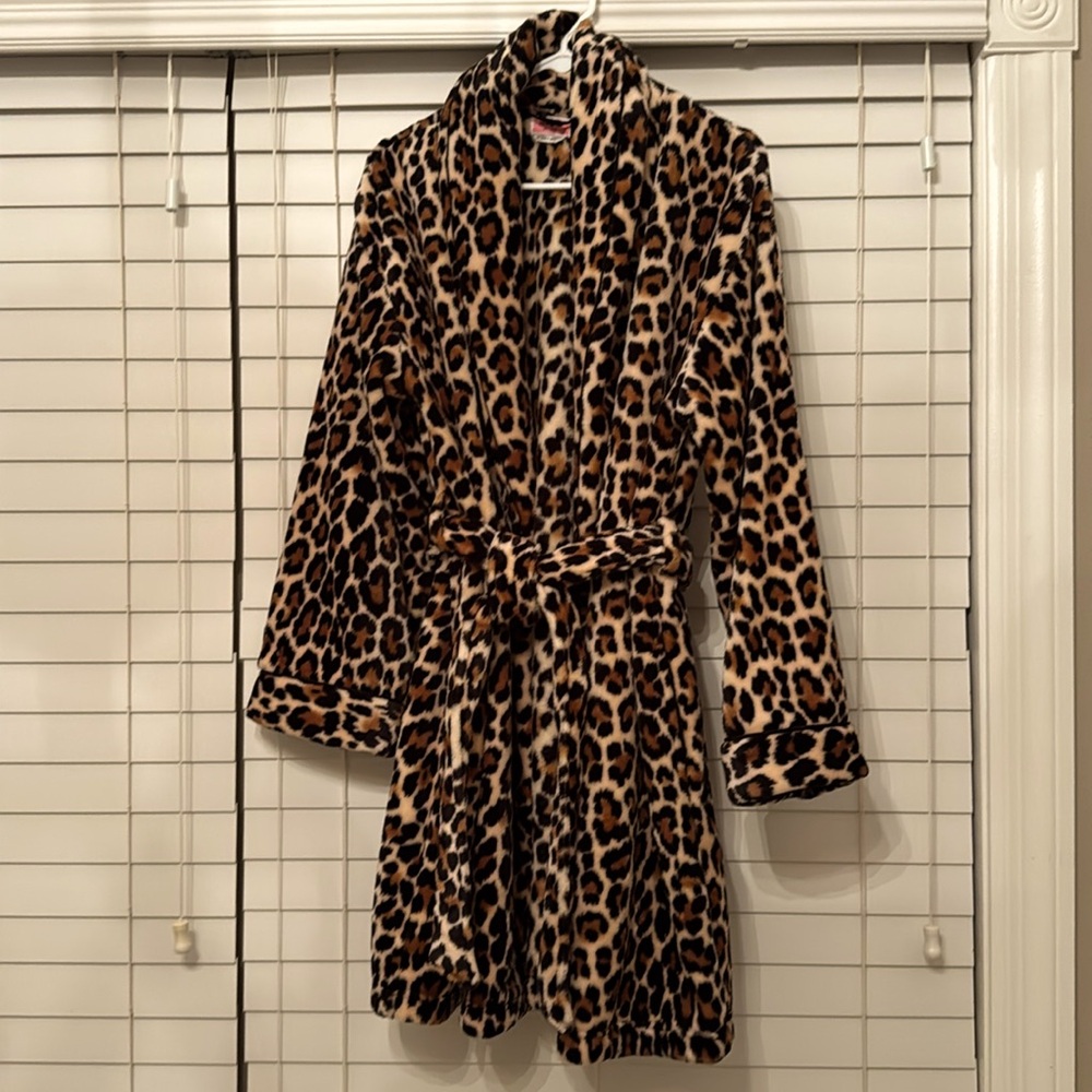 Kate Spade leopard robe